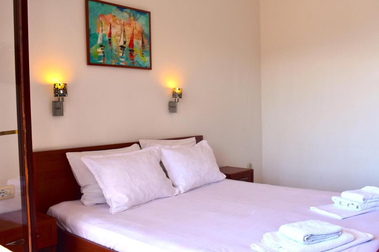 Apartments Aga Ulcinj Eksteriør bilde
