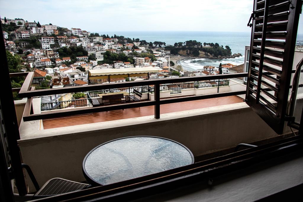 Apartments Aga Ulcinj Eksteriør bilde