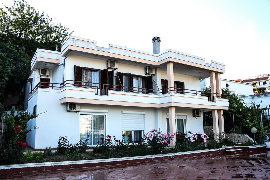 Apartments Aga Ulcinj Eksteriør bilde